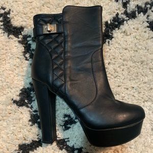 “Bamboo”platform chunky heels